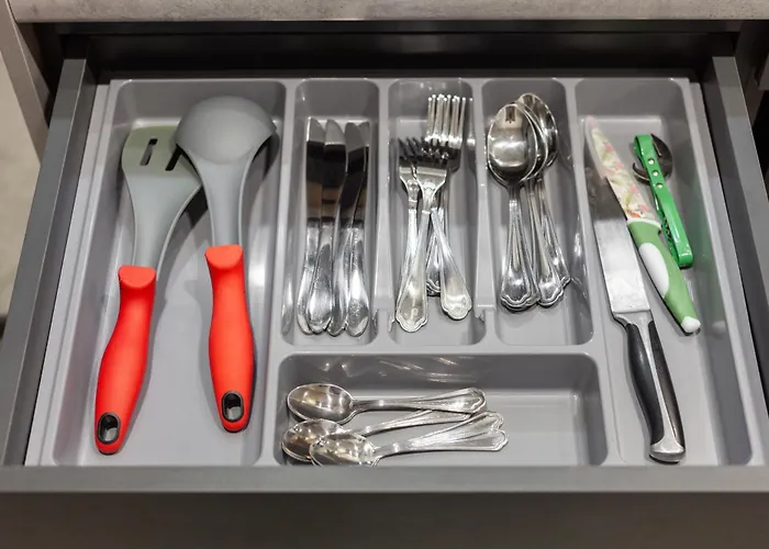 Near Opera * Leópolis